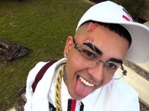 Callejero Fino cantó a medias en la indagatoria: una noche con frío, hamburguesas y nada sobre la pistola