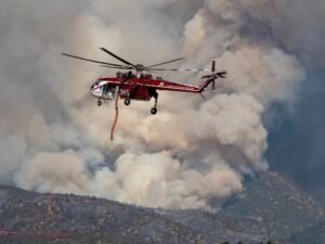 Confirman las muertes de los pilotos del helicóptero que quedó atrapado en medio del incendio forestal, tras estrellarse en Utah