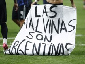 EE.UU. advirtió a Gran Bretaña que podría quitarle su apoyo en el reclamo por las Malvinas si no aumenta su gasto militar para la OTAN