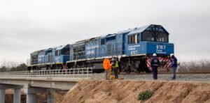 El Gobierno busca que por la privatización del Belgrano Cargas el 25% del transporte de bienes se haga por ferrocarril