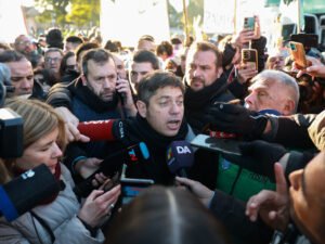 En medio de las críticas al Gobierno por la suba de la morosidad bancaria, Kicillof culpó a Milei: “Al lío lo armó él”