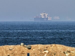 Irán dice estar cerca de alcanzar un acuerdo con Omán sobre nueva ruta de tránsito en Ormuz