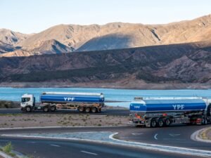 La ruta de los combustibles: por qué algunas provincias son más caras que otras
