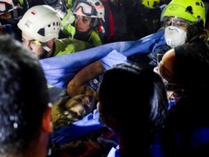 Terremoto en Colombia: el rescate de Daniela Largo Sánchez tras estar 35 horas atrapada entre los escombros reaviva la esperanza de hallar más sobrevivientes