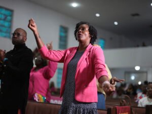 Triunfo “socialista” en Florida: con muy poco dinero, Angie Nixon arrasó en la interna demócrata y buscará llegar al Senado en noviembre