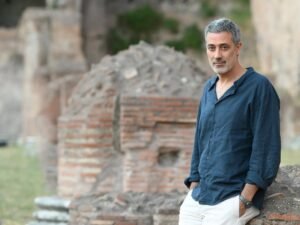¿Unida y cariñosa, u opresiva? Un novelista arremete contra las familias italianas