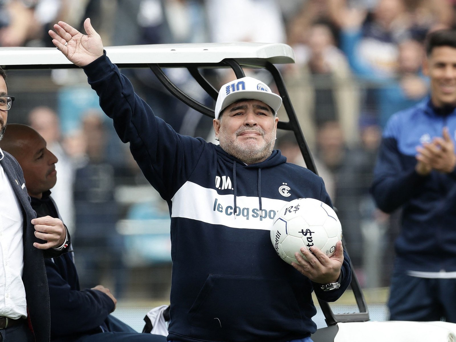 Adicciones, abstinencia y salud mental: qué dijeron los primeros testigos de las defensas en el juicio por la muerte de Maradona