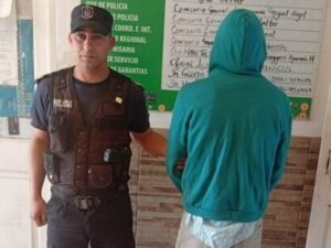 Descubrió chats entre su pareja y otro hombre, le tendió una trampa y lo baleó