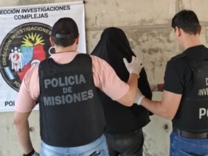 Se entregó un excomisario de Misiones acusado de abusar de sus hijastras: estuvo 11 días prófugo