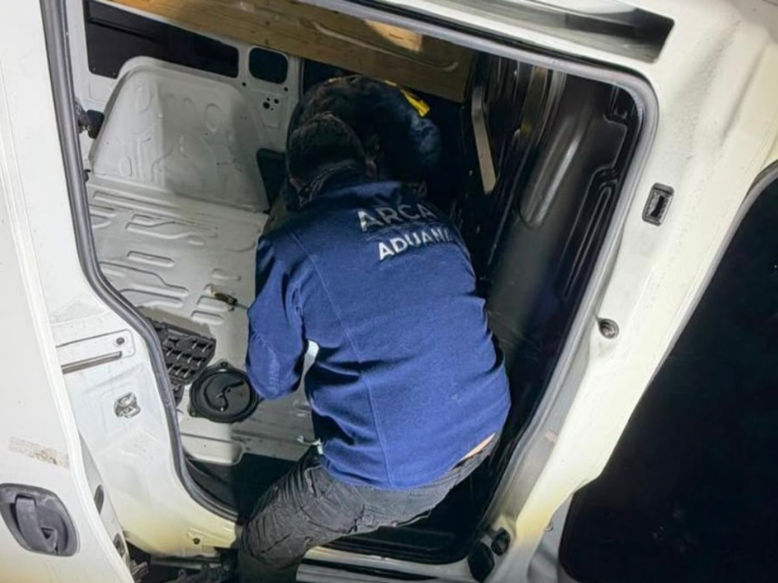 Importaron una camioneta usada desde Bélgica: traía escondidos US$ 2,3 millones en éxtasis