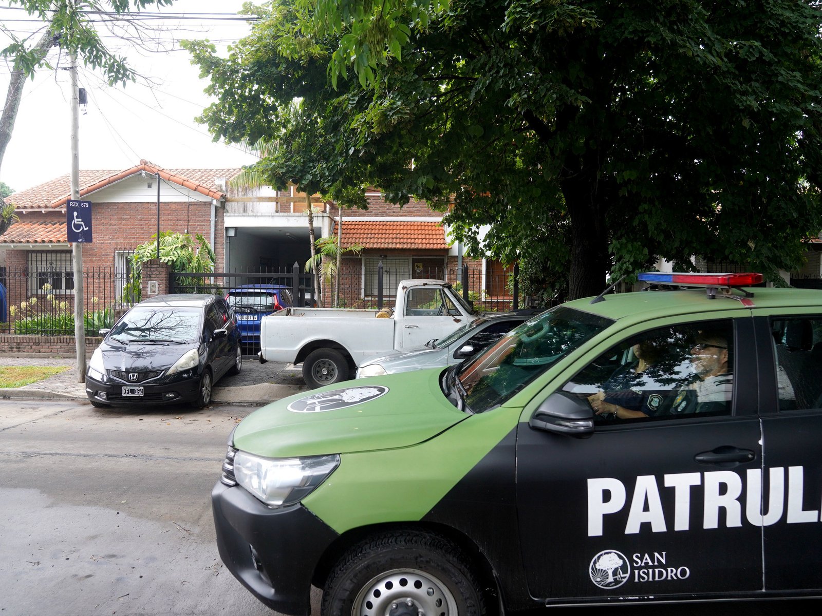 Violenta entradera en San Isidro: le robaron a un reconocido abogado y se escaparon en la camioneta de su esposa