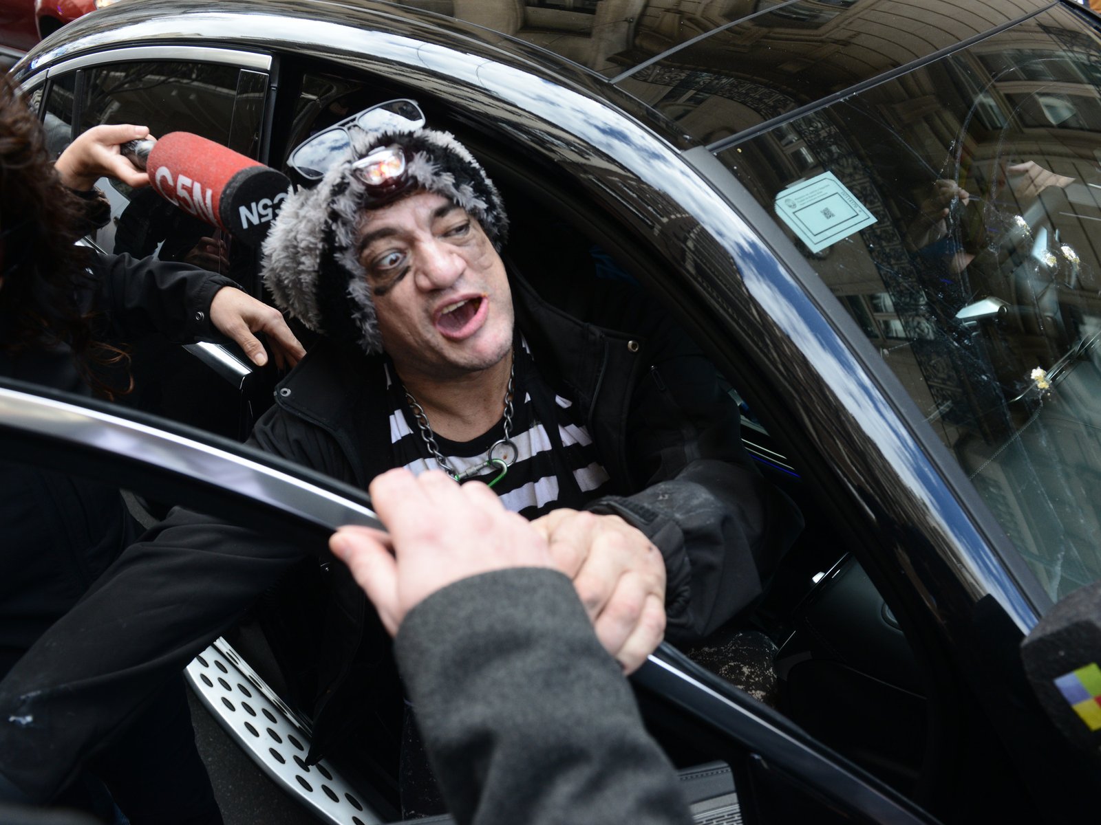 Juicio a Pity Álvarez: amenazas de un fan al abogado Fernando Burlando, informes lapidarios sobre su salud y una "crisis psiquiátrica"