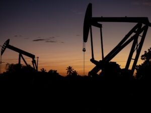 El control estadounidense sobre el petróleo venezolano amenaza miles de millones de dólares adeudados a China