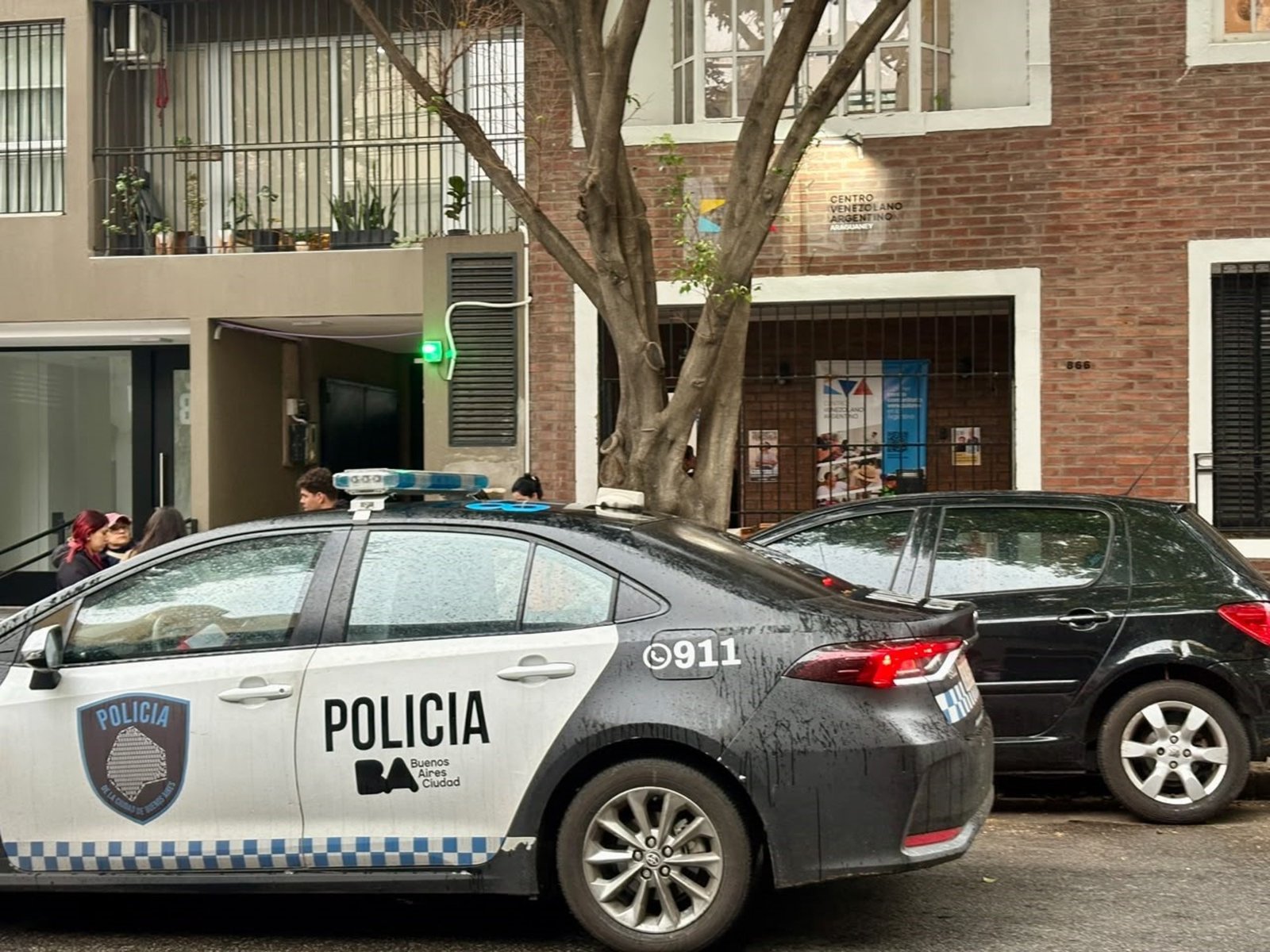 Robo en el Centro Venezolano Argentino de Villa Crespo: se llevaron notebooks, iPads y equipos técnicos y de sonido