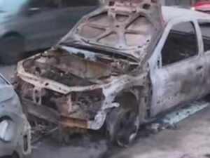 Misterio y temor en San Martín: buscan a los “quemacoches” que ya incendiaron ocho autos en 10 días