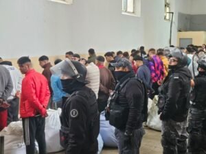 En dos días desalojaron el 40% de la cárcel de Devoto: cuántos presos van a quedar para la visita del papa León XIV