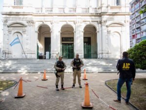 Se hizo pasar por juez federal para acceder a datos penitenciarios, lo detuvieron y ahora lo investigan por posibles nexos narcos