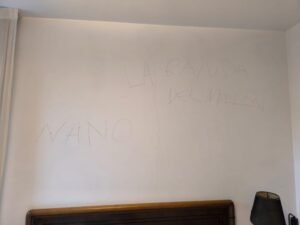 “La Banda del Millón. Nano”: el mensaje en la pared tras el asalto y secuestro a un hermano de la ex jueza Julieta Makintach