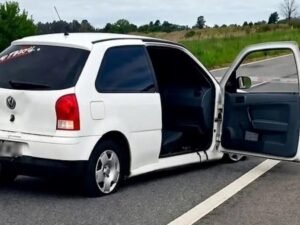 Dos policías fueron desafectados tras una persecución que terminó con dos jóvenes heridas de bala en Arrecifes