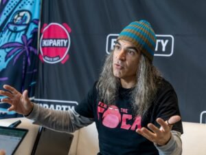 Chema Alonso: “Hoy tenemos una internet doble, una para humanos y otra para agentes de inteligencia artificial”